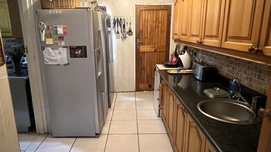 5 Bedroom Property for Sale in Fichardt Park Free State